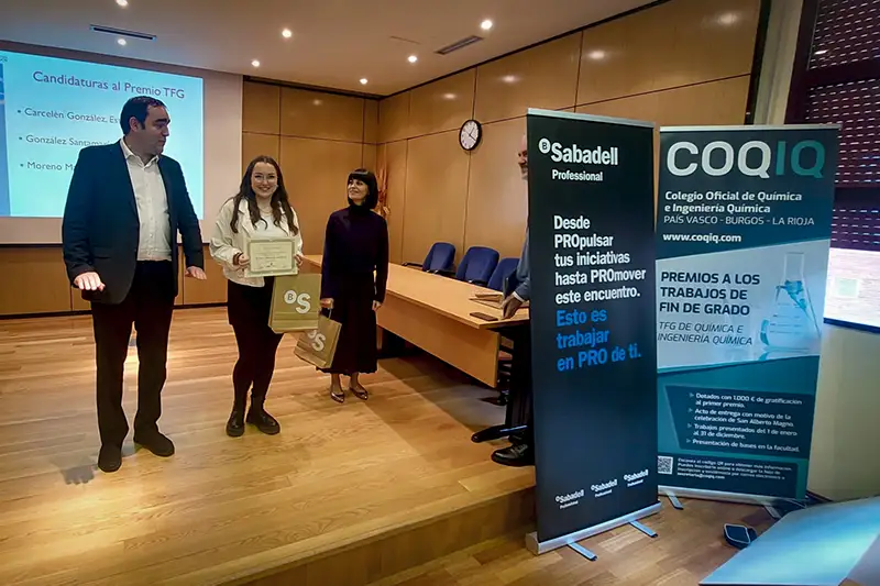 Acto de entrega de los Premios COQIQ al mejor TFG 2024 en la Universidad de Burgos