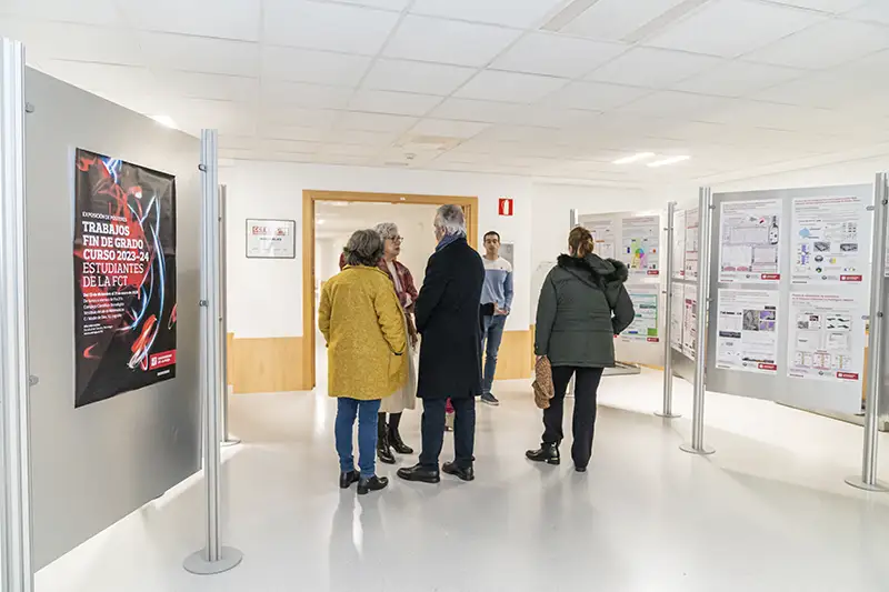 Acto de entrega de los Premios COQIQ al mejor TFG de 2024 en la Facultad de Ciencia y Tecnología de la Universidad de La Rioja