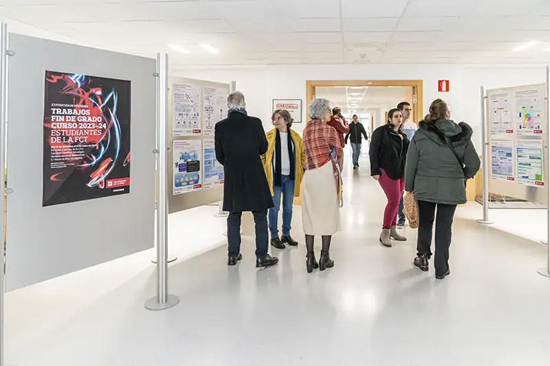 Acto de entrega de los Premios COQIQ al mejor TFG de 2024 en la Facultad de Ciencia y Tecnología de la Universidad de La Rioja