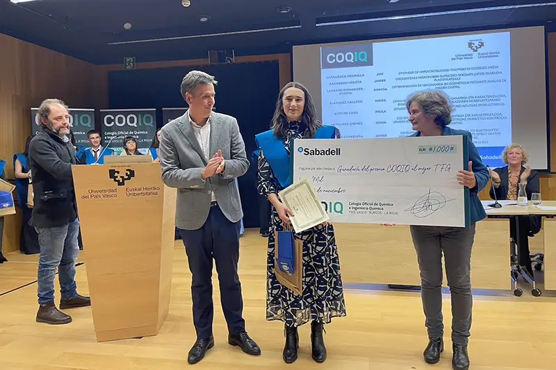 Entrega de Premios coqiq al mejor TFG 2024 en la Facultad de Química de Gipuzkoa